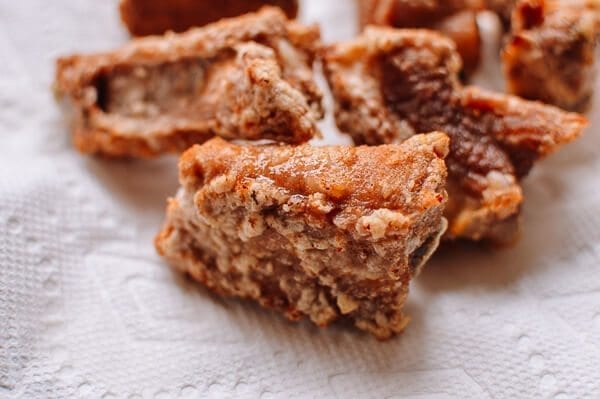 Peking Ribs, Jīng Dū Style, by thewoksoflife.com