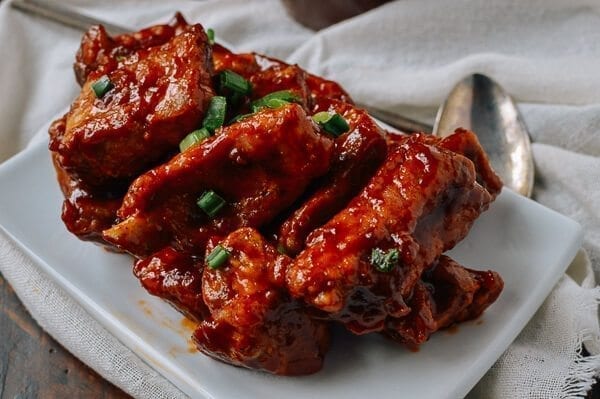 Peking Ribs, Jīng Dū Style, by thewoksoflife.com