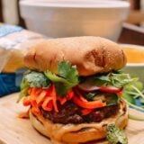 Banh mi burger