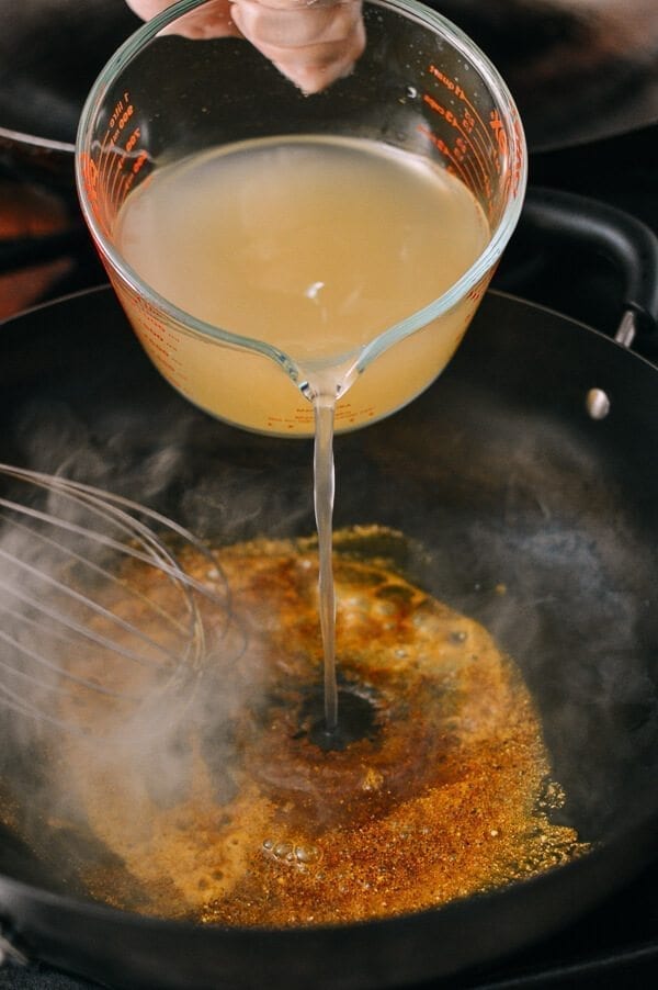 Making egg foo young gravy, thewoksoflife.com