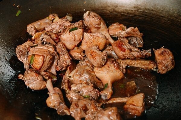 3 scallions, white and green parts separated