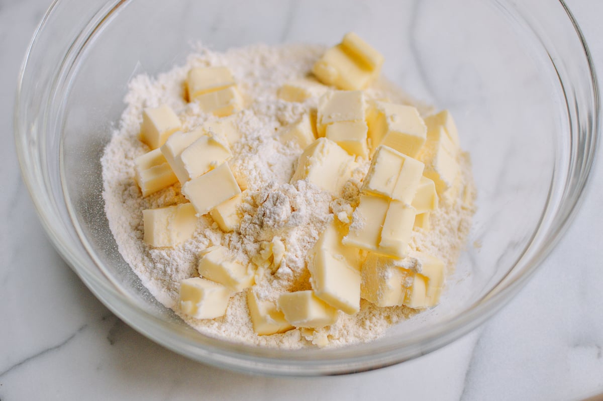 Butternut Squash Pie, by thewoksoflife.com