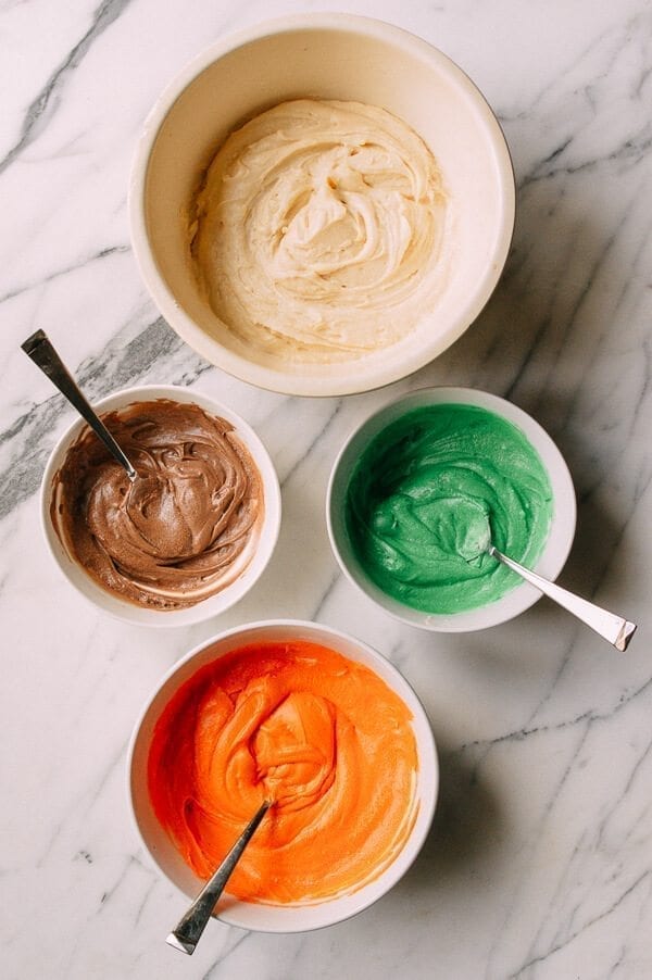 Pumpkin Cupcakes with Maple Vanilla Buttercream, by thewoksoflife.com