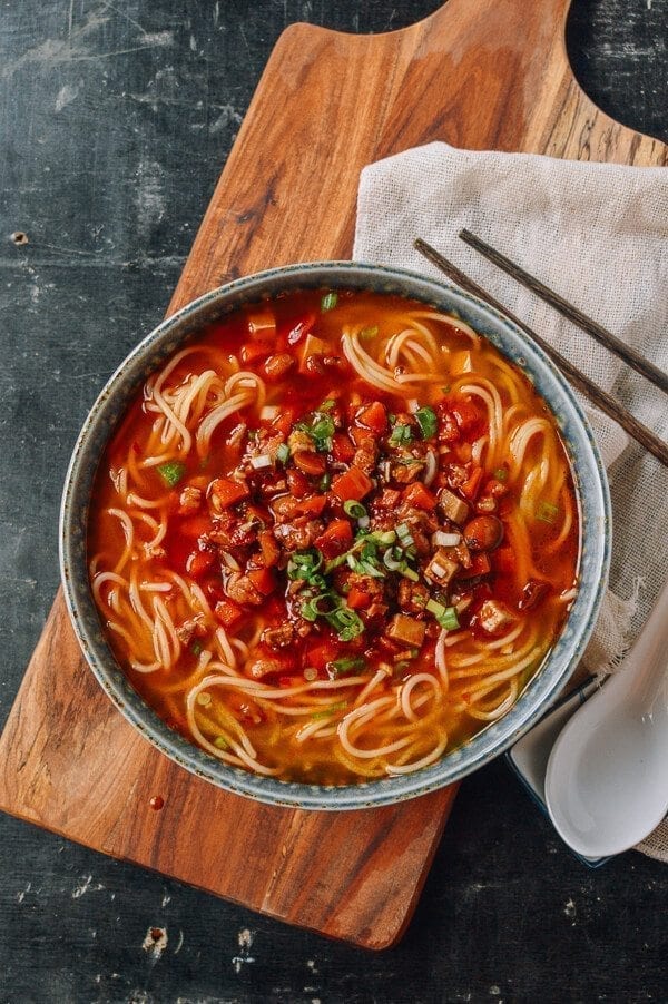 Shanghai Hot Sauce Noodles la jiang mian, by thewoksoflife.com