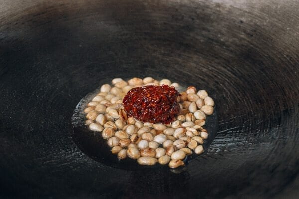 Shanghai Hot Sauce Noodles la jiang mian, by thewoksoflife.com