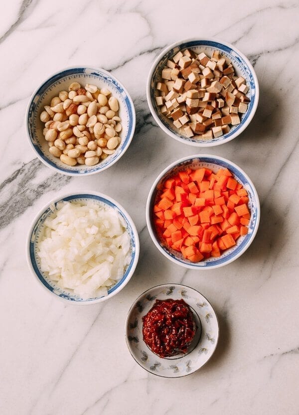 Shanghai Hot Sauce Noodles la jiang mian, by thewoksoflife.com