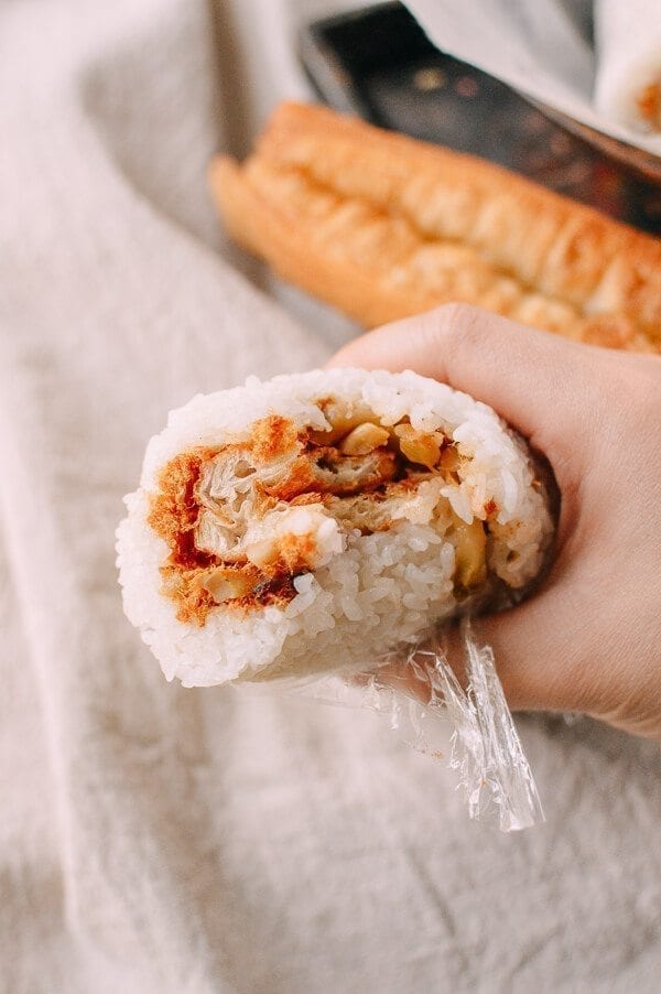 Shanghai Breakfast Rice Rolls (Ci Fan 粢饭), by thewoksoflife.com