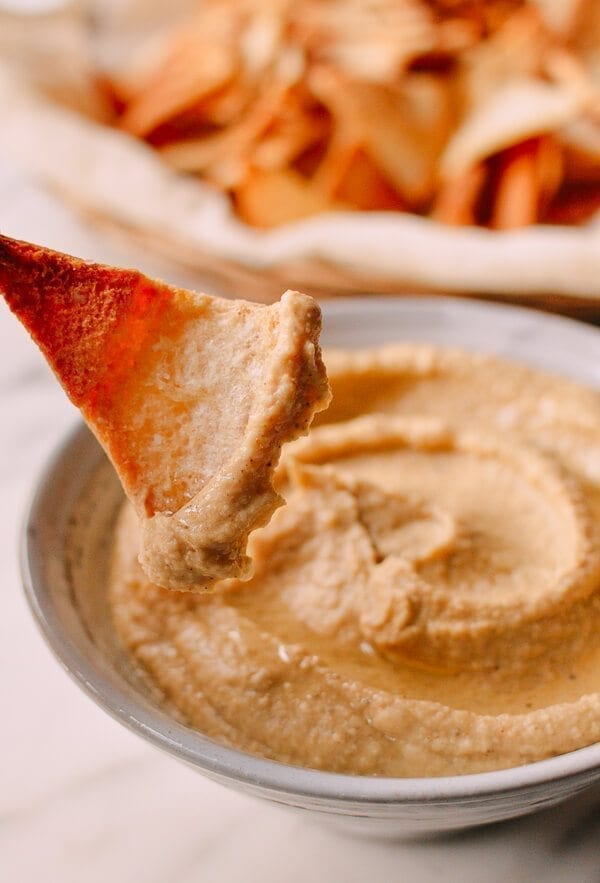 Pita Chips & Hummus, by thewoksoflife.com