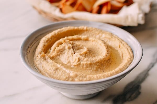 Pita Chips & Hummus, by thewoksoflife.com