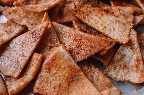 Pita Chips & Hummus, by thewoksoflife.com