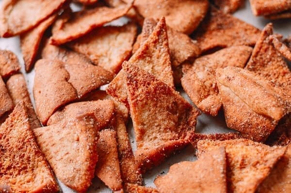 Pita Chips & Hummus, by thewoksoflife.com