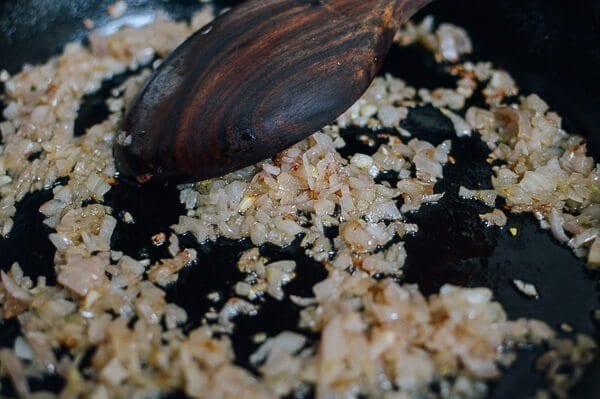 Hong Kong Curry Fish Balls, by thewoksoflife.com