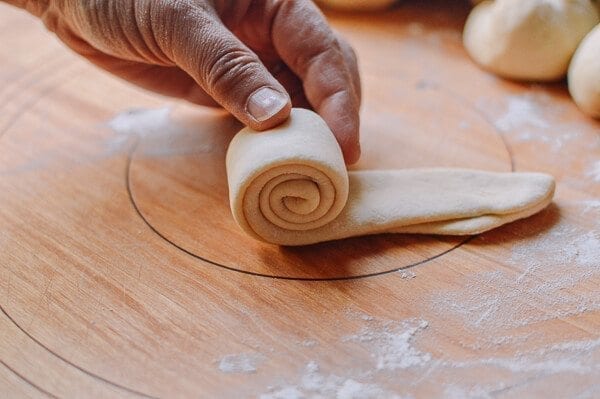Chinese Hamburgers, Rou Jia Mo 肉夹馍, by thewoksoflife.com