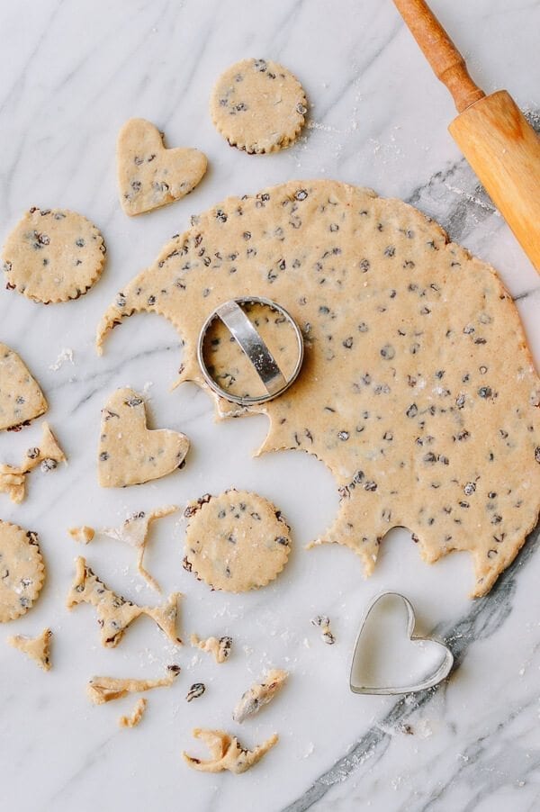 Welsh Cakes, by thewoksoflife.com