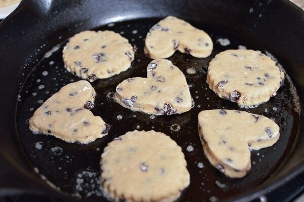 Welsh Cakes, by thewoksoflife.com