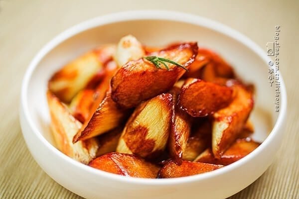 Good Eats in Shanghai: A Culinary Tour of Shanghai Cuisine - jiao bai, by thewoksoflife.com