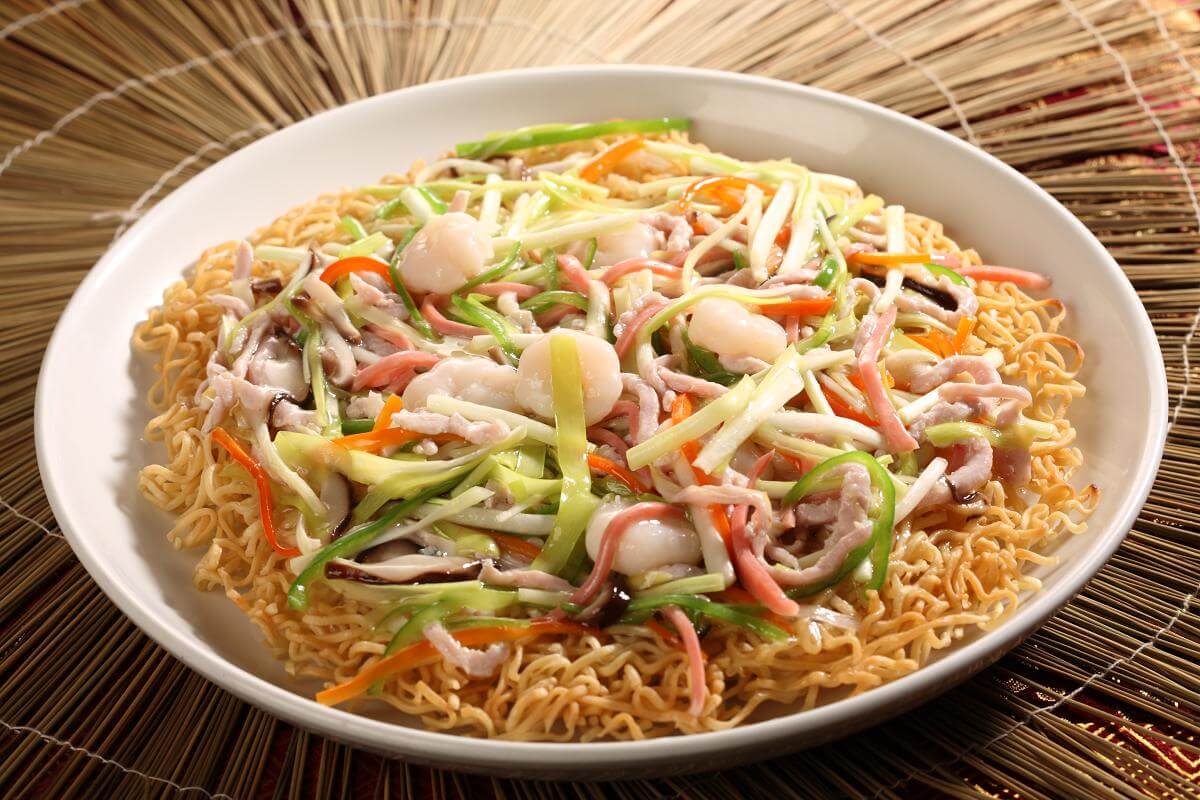 Good Eats in Shanghai: A Culinary Tour of Shanghai Cuisine - Liang Mian Huang, by thewoksoflife.com