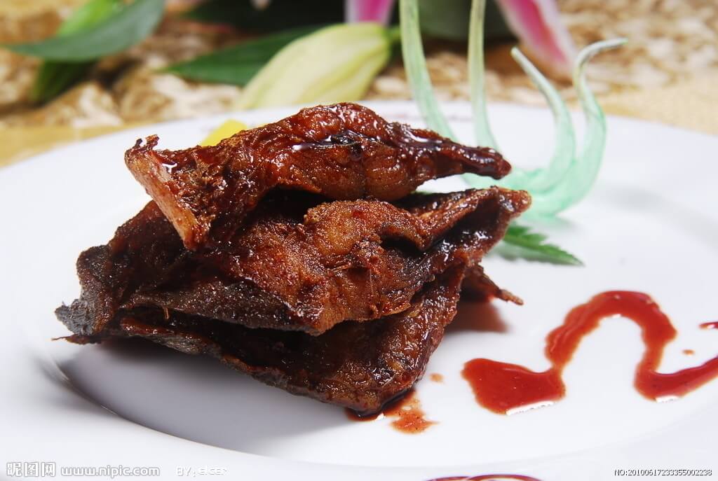 Good Eats in Shanghai: A Culinary Tour of Shanghai Cuisine - Shanghai Xun Yu, by thewoksoflife.com