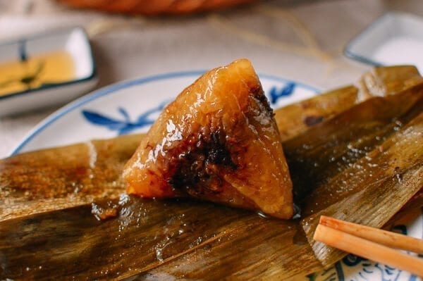 Jianshui Zong (Alkaline Rice Dumplings - 碱水粽), by thewoksoflife.com