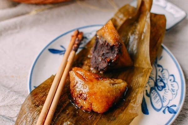 Jianshui Zong (Alkaline Rice Dumplings - 碱水粽), by thewoksoflife.com