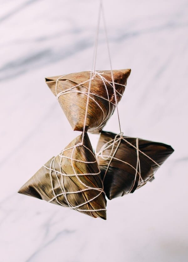 Jianshui Zong (Alkaline Rice Dumplings - 碱水粽), by thewoksoflife.com