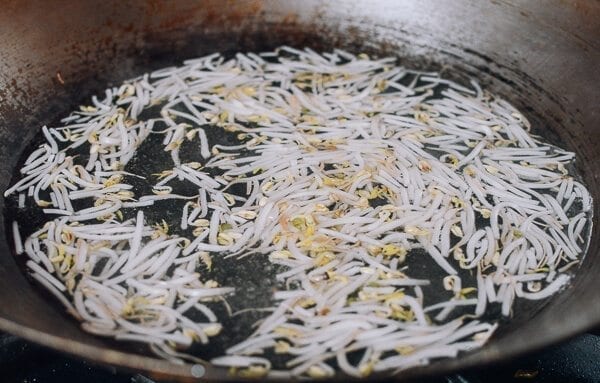 Easy Beef Korean Bibimbap, by thewoksoflife.com