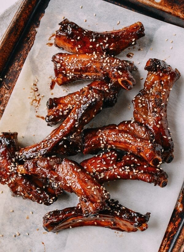 Honey Glazed Ribs, by thewoksoflife.com