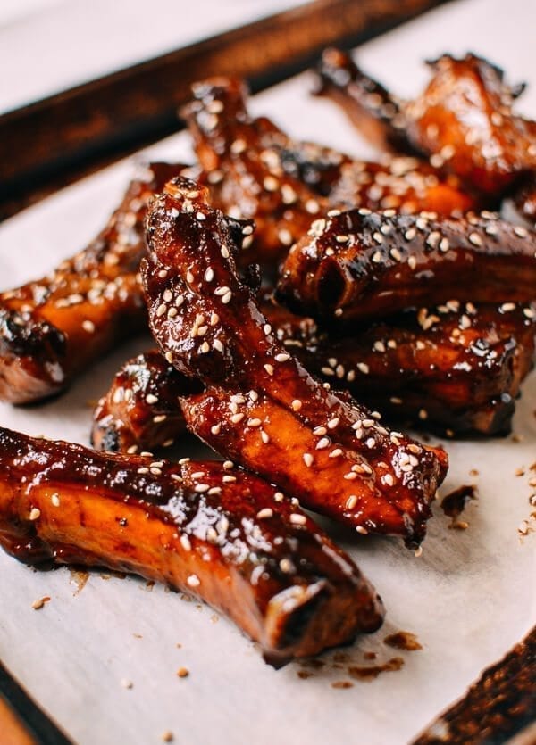 Honey Glazed Ribs, by thewoksoflife.com