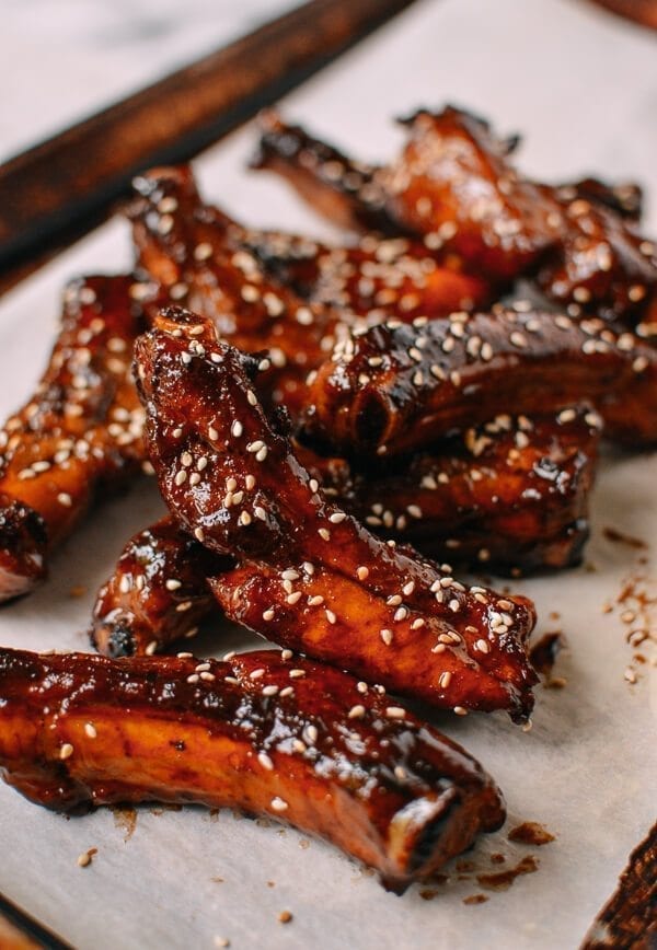 Honey Glazed Ribs, by thewoksoflife.com