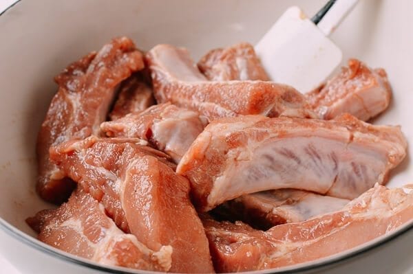  Honey Glazed Ribs, by thewoksoflife.com