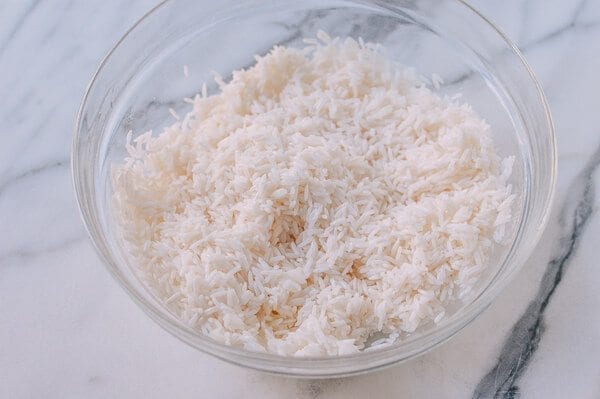 Soaked jasmine rice, drained