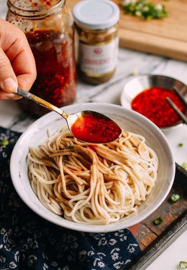 10-Minute Sesame Noodles Recipe (Ma Jiang Mian), by thewoksoflife.com