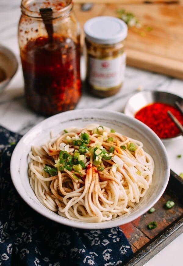 10-Minute Sesame Noodles Recipe (Ma Jiang Mian), by thewoksoflife.com