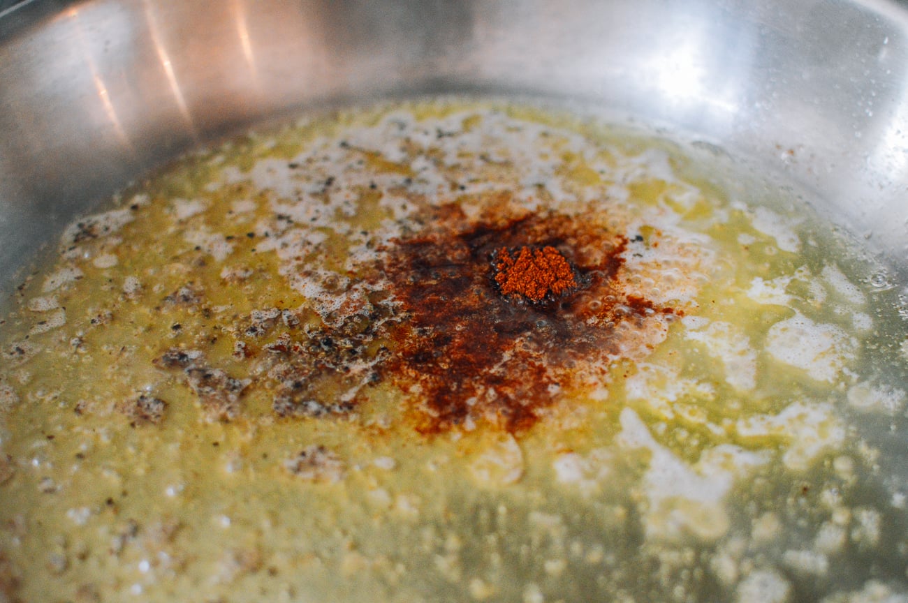 making gravy with fat