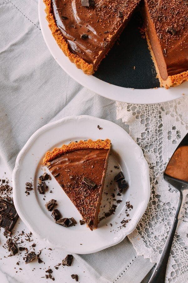 Vegan Chocolate Peanut Butter Silk Tart, by thewoksoflife.com