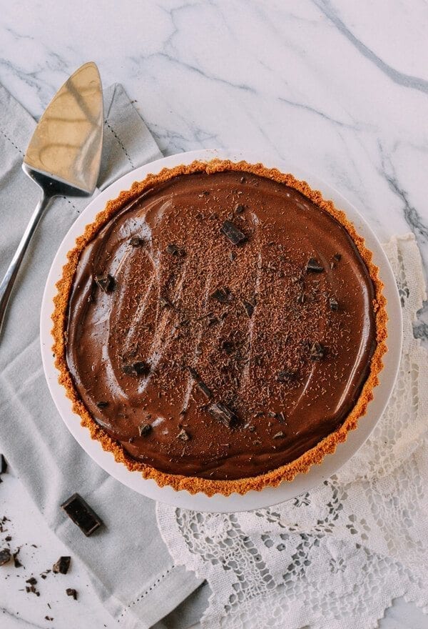 Vegan Chocolate Peanut Butter Silk Tart, by thewoksoflife.com
