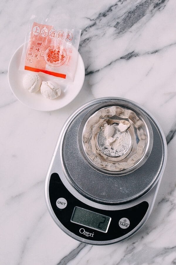 Sweet Fermented Rice (酒酿, Jiu Niang), by thewoksoflife.com