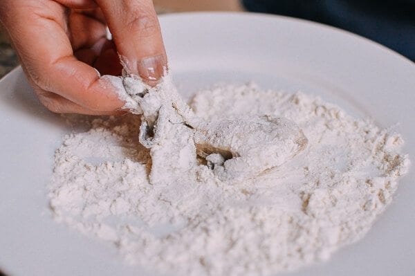 Chinese Deep Fried Oysters, by thewoksoflife.com