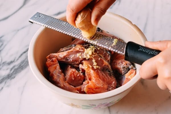 Shanghai Smoked Fish, Xun Yu (上海熏鱼), by thewoksoflife.com