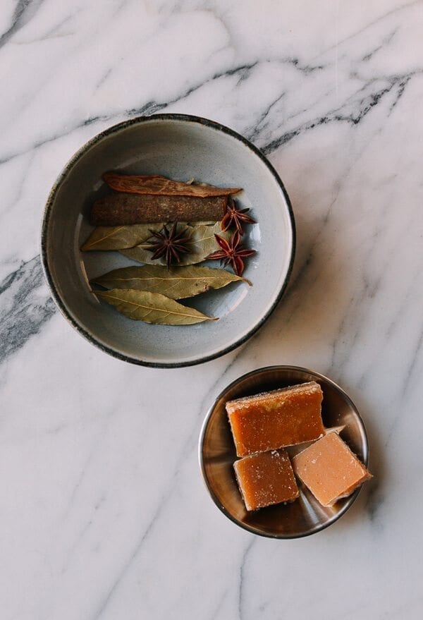 Fried Shanghai Smoked Fish, Xun Yu (上海熏鱼), by thewoksoflife.com