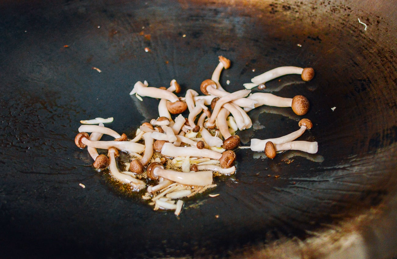 mushrooms in wok