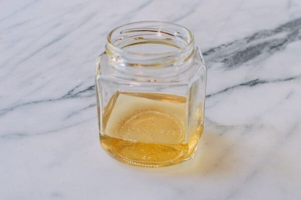 How to Make Lard, by thewoksoflife.com