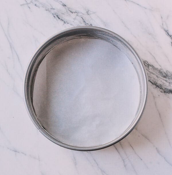 Peach Cake, by thewoksoflife.com