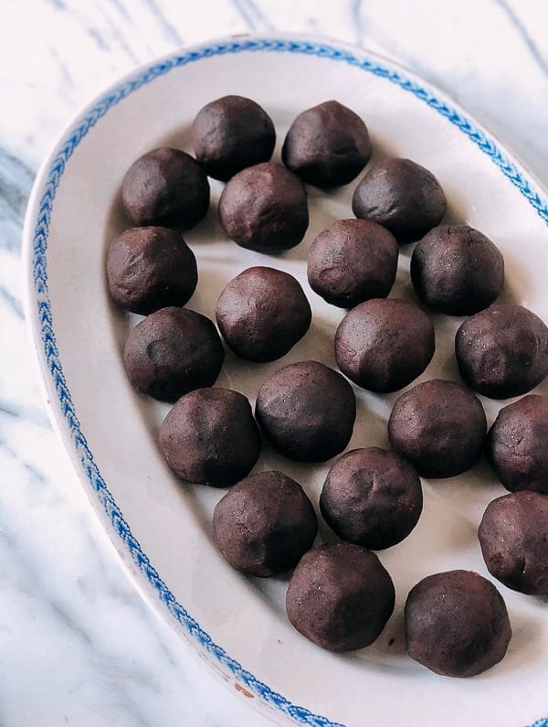 Sweet Red Bean Paste Recipe (In an Instant Pot), by thewoksoflife.com