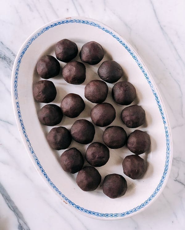 Sweet Red Bean Paste Recipe (In an Instant Pot), by thewoksoflife.com