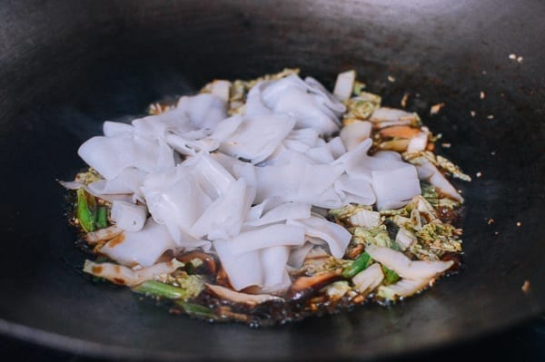 Saucy Beef Chow Ho Fun Noodles, by thewoksoflife.com