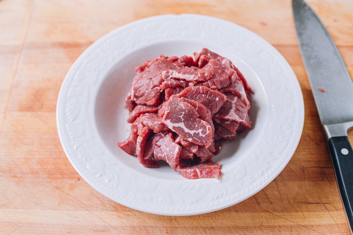 slices of beef for stir-fry, thewoksoflife.com