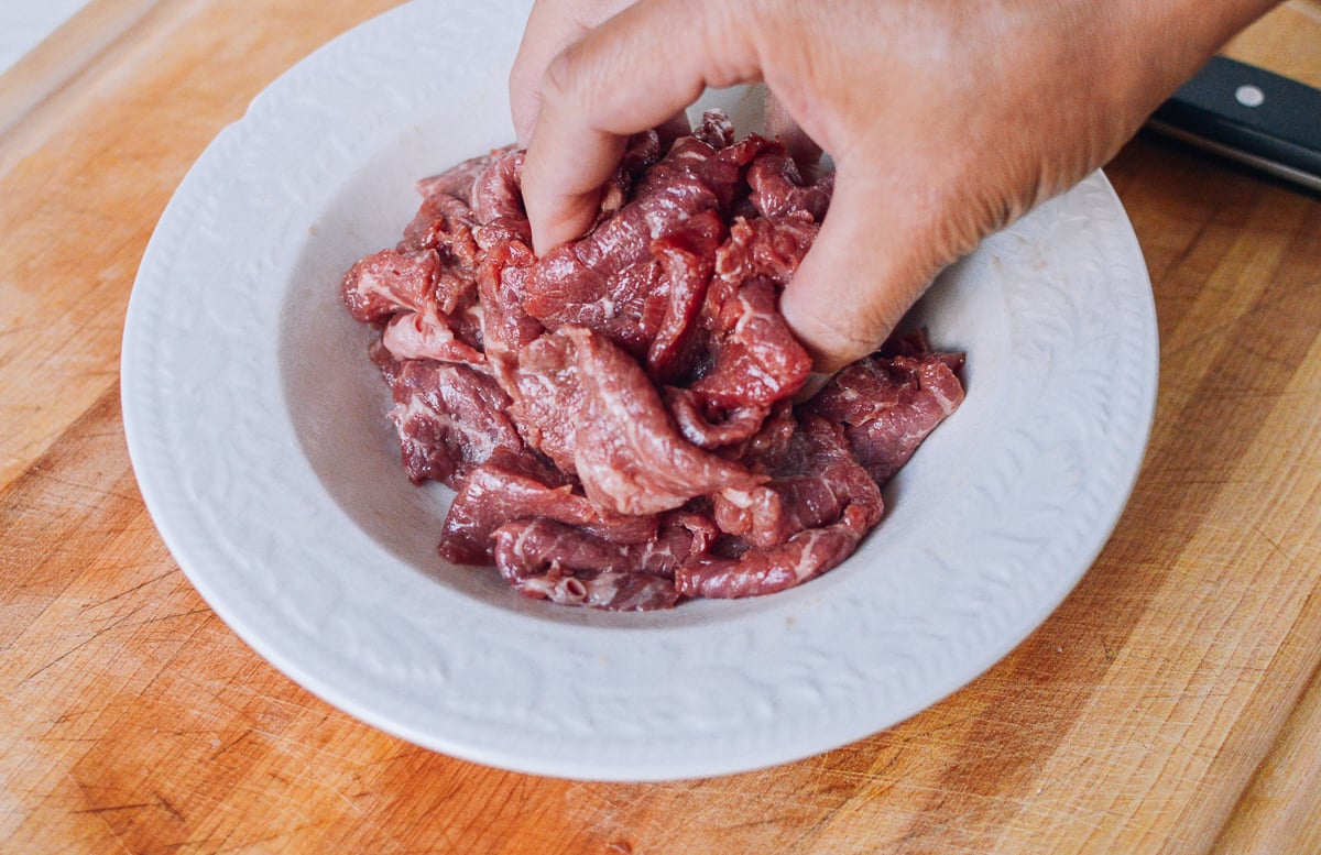 velveting beef by thewoksoflife.com