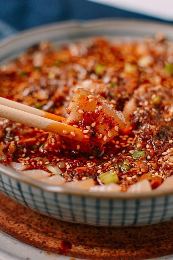 Suan Ni Bai Rou (Sliced Pork with Garlic Sauce), by thewoksoflife.com