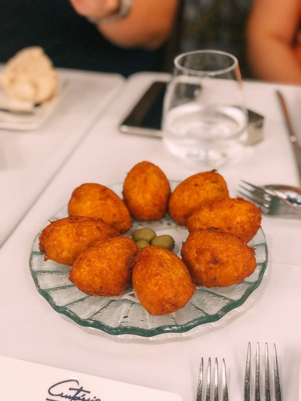 What to Eat in Macau by thewoksoflife.com